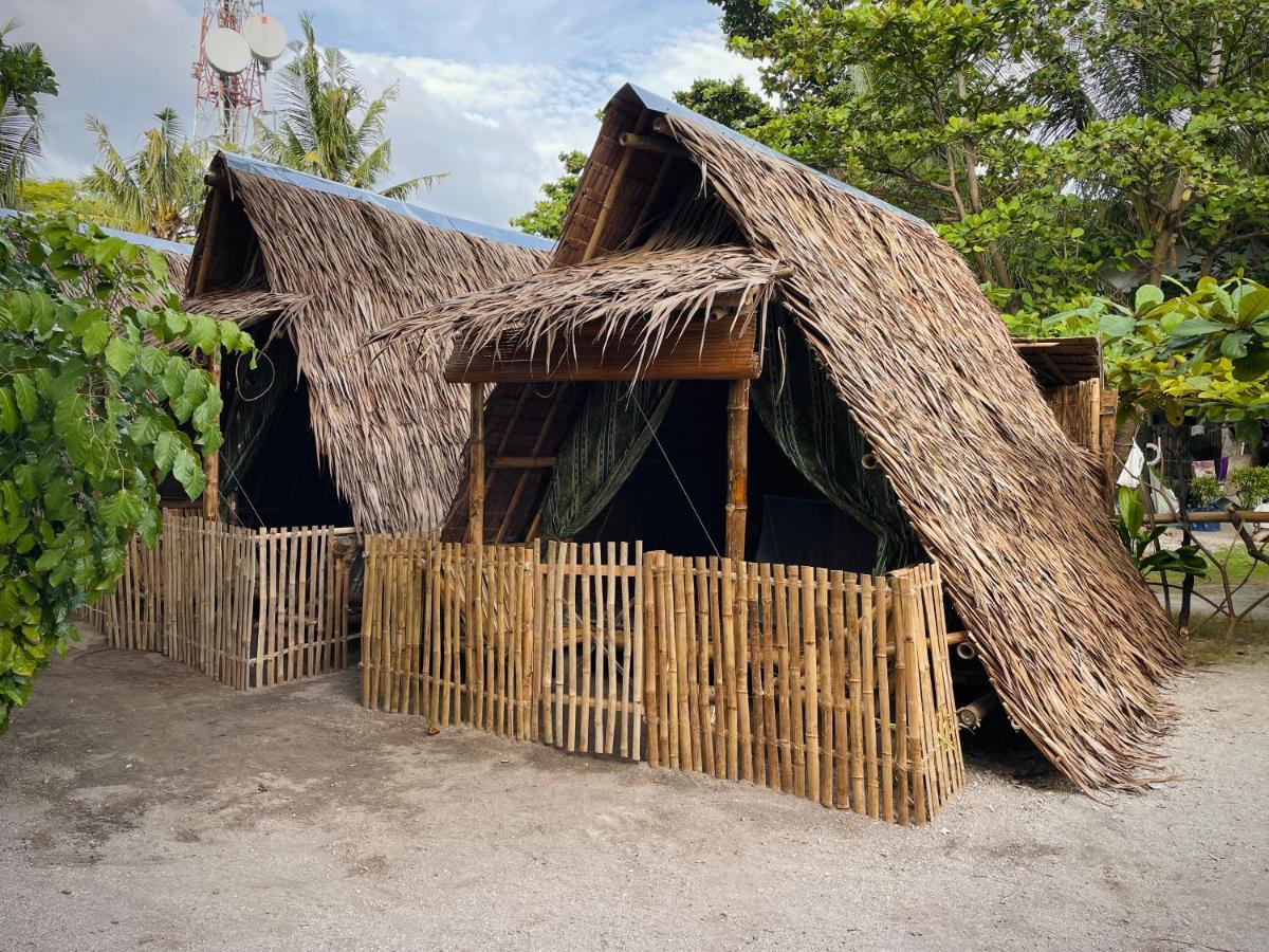 Hostel Tribal Huts Community Daanbantayan Exterior foto