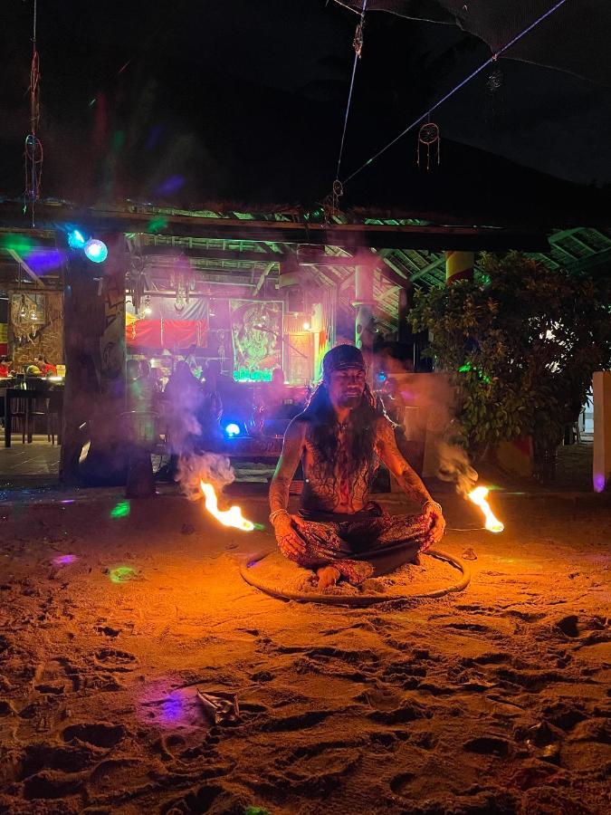 Hostel Tribal Huts Community Daanbantayan Exterior foto