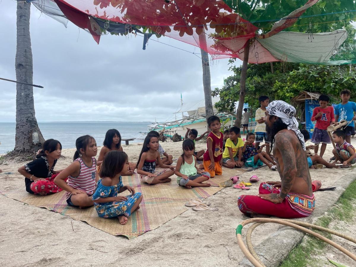 Hostel Tribal Huts Community Daanbantayan Exterior foto