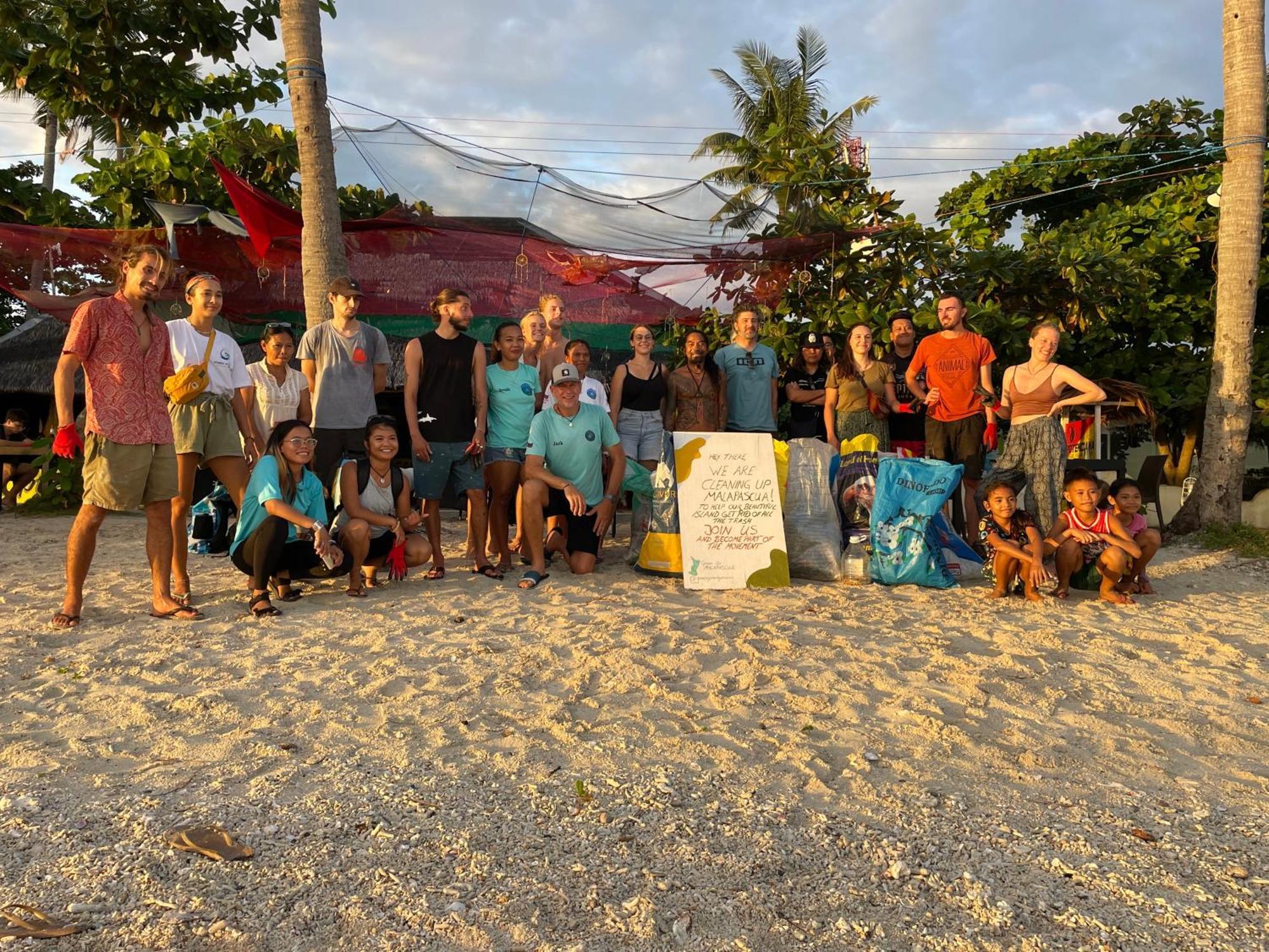 Hostel Tribal Huts Community Daanbantayan Exterior foto