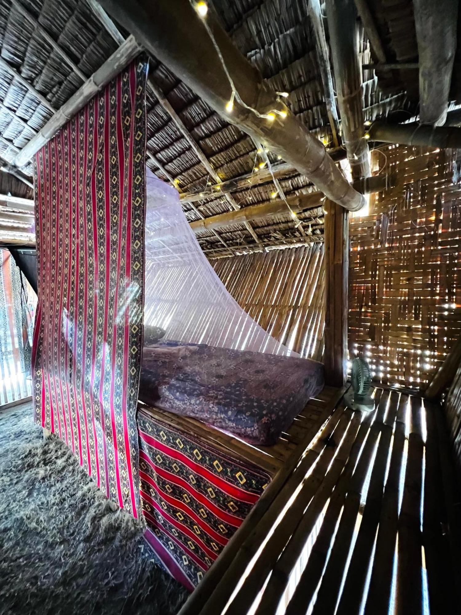 Hostel Tribal Huts Community Daanbantayan Zimmer foto