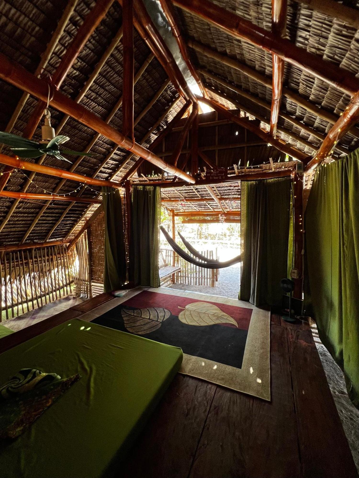 Hostel Tribal Huts Community Daanbantayan Zimmer foto