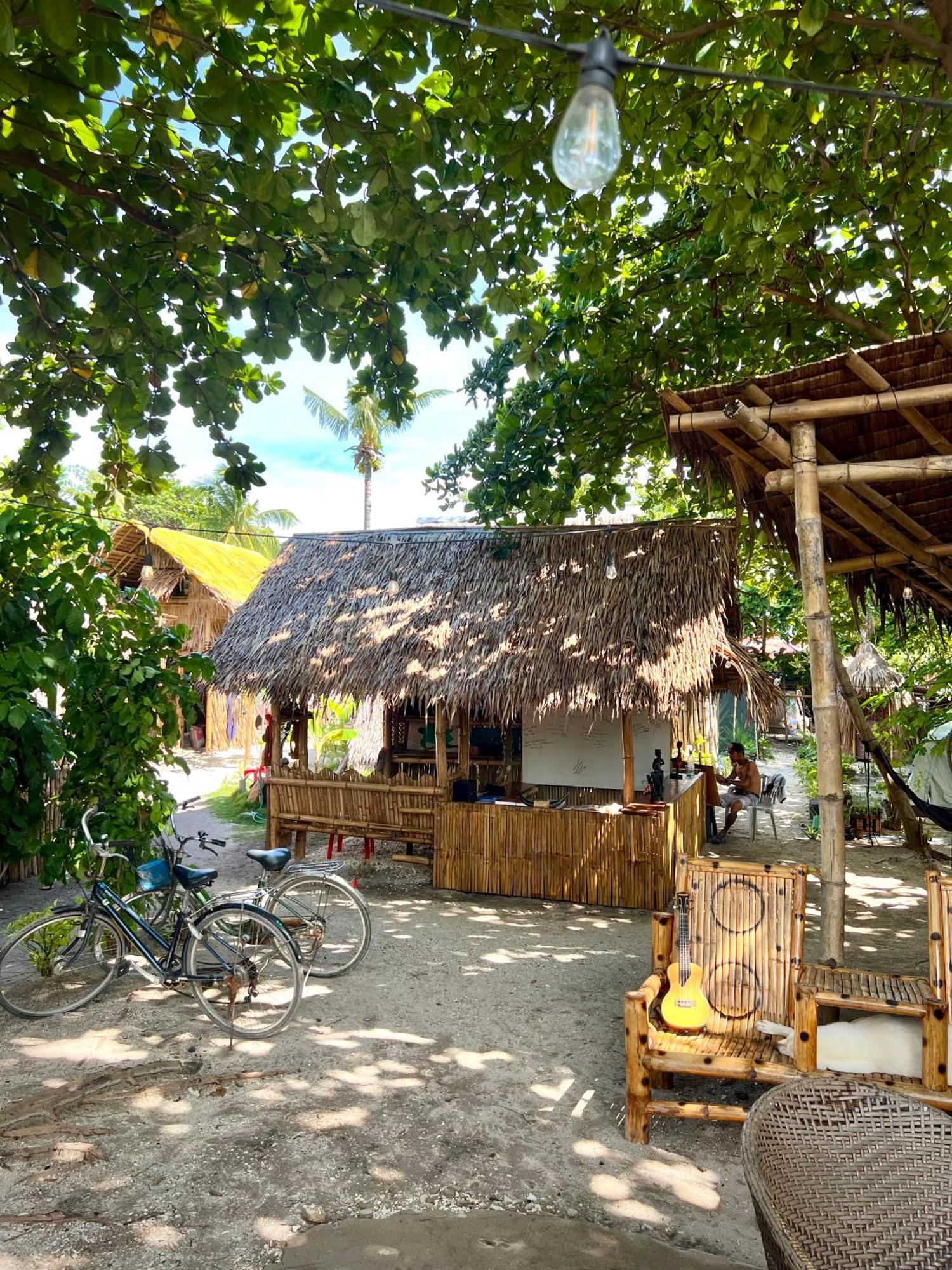 Hostel Tribal Huts Community Daanbantayan Exterior foto