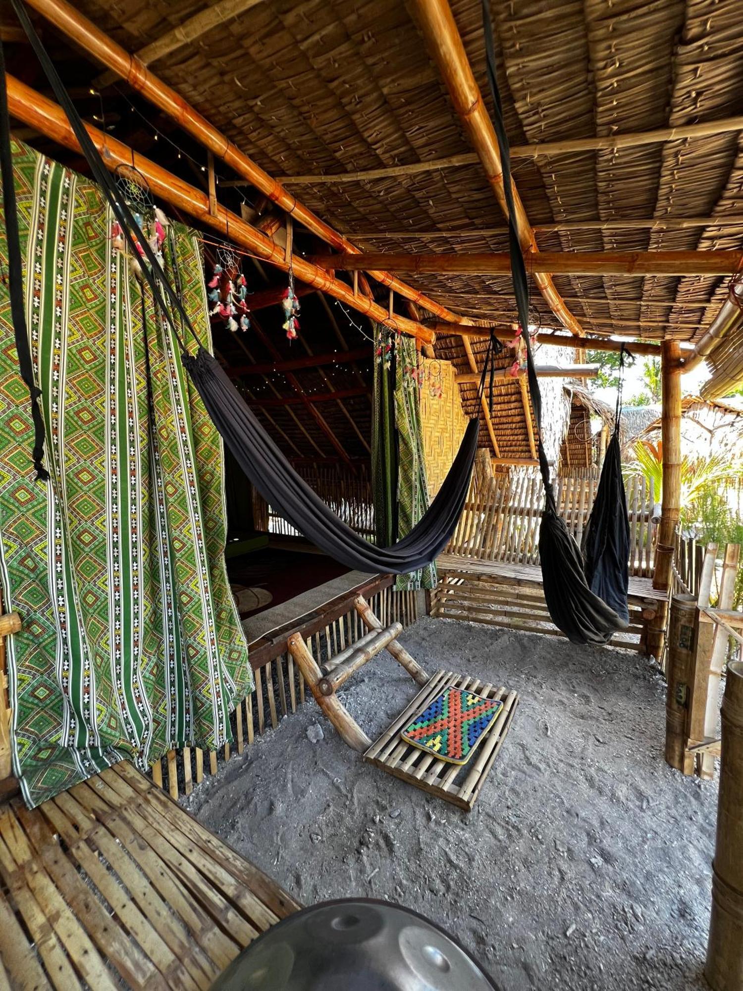 Hostel Tribal Huts Community Daanbantayan Exterior foto