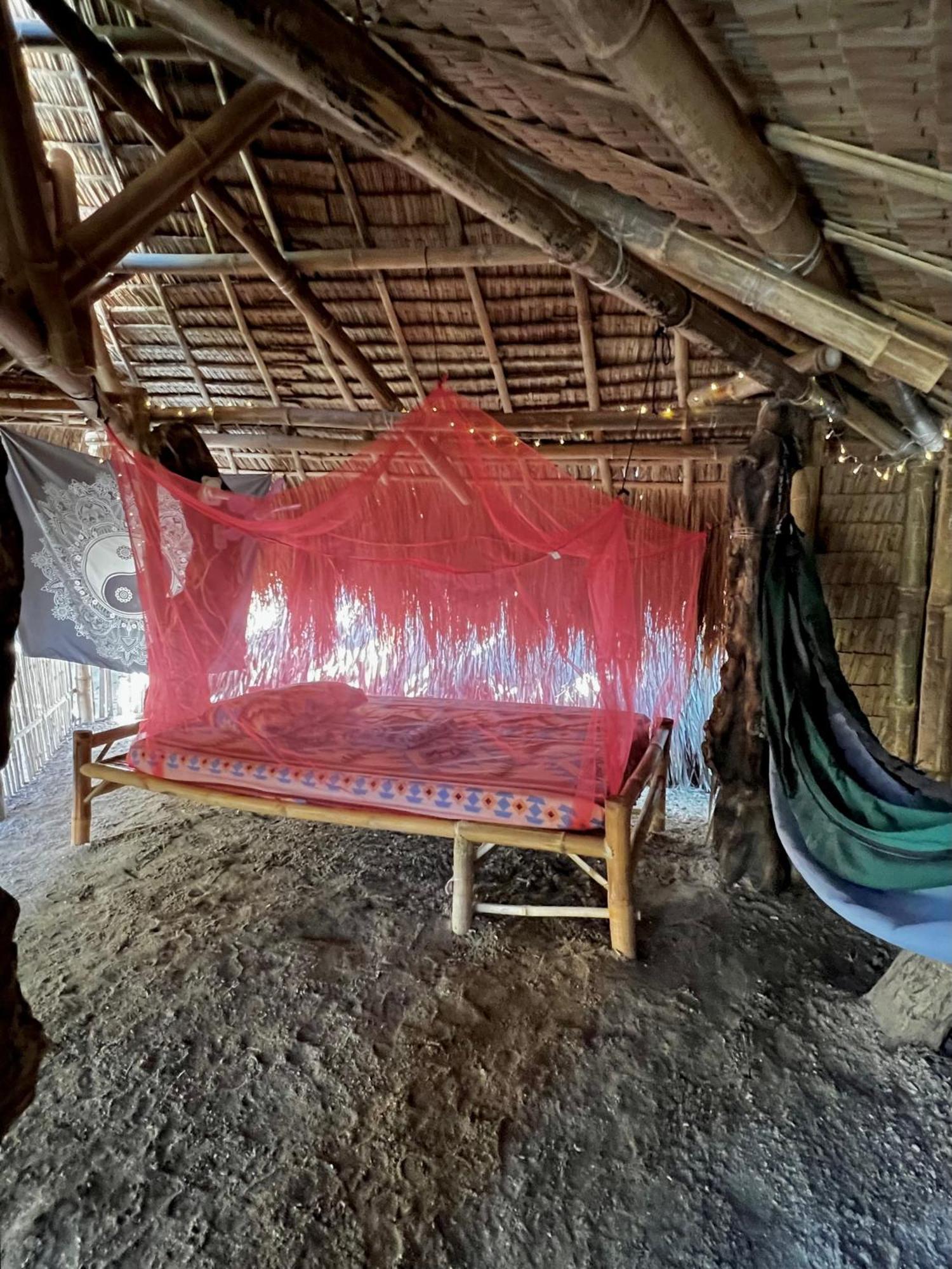 Hostel Tribal Huts Community Daanbantayan Zimmer foto