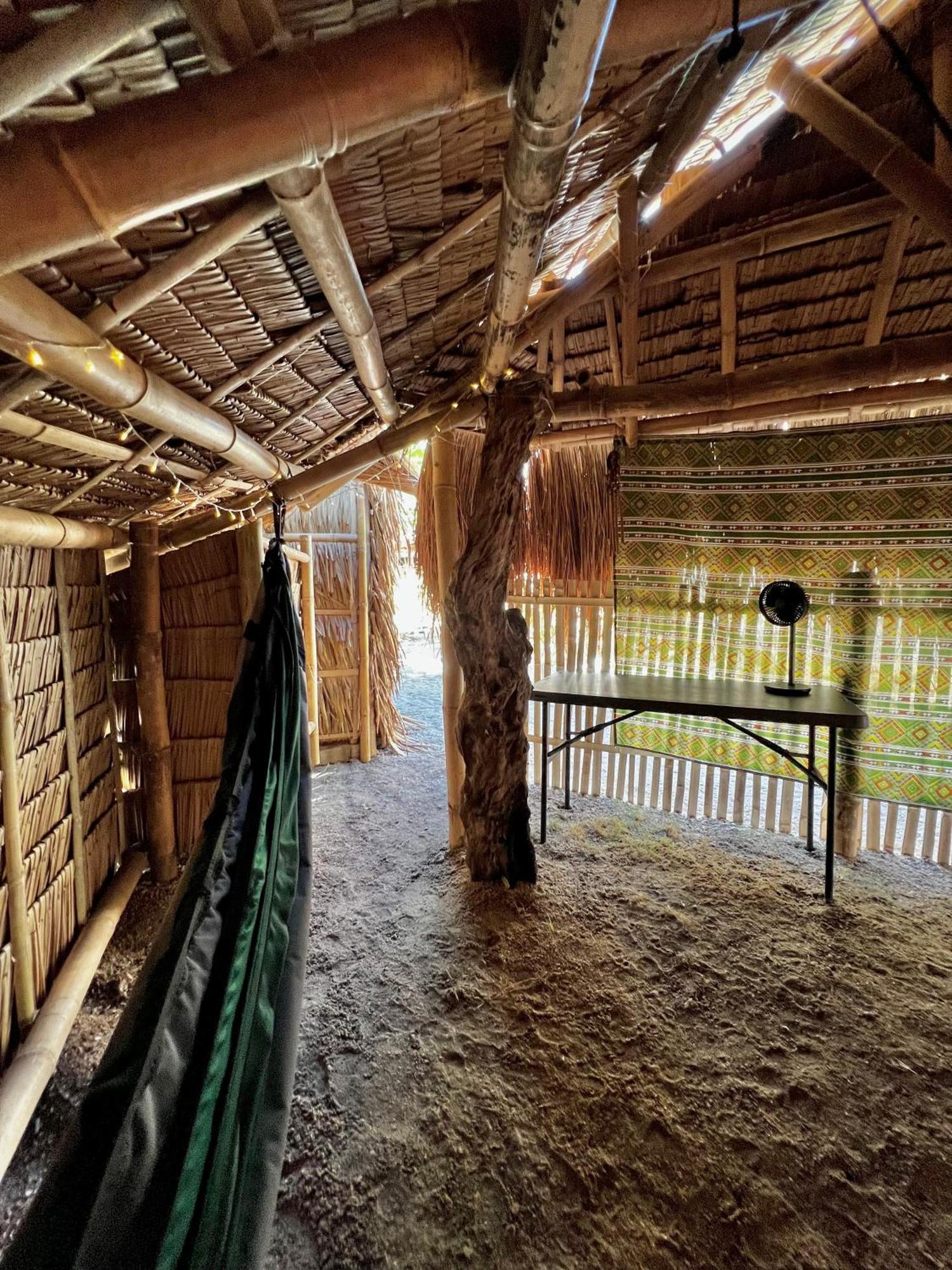 Hostel Tribal Huts Community Daanbantayan Zimmer foto
